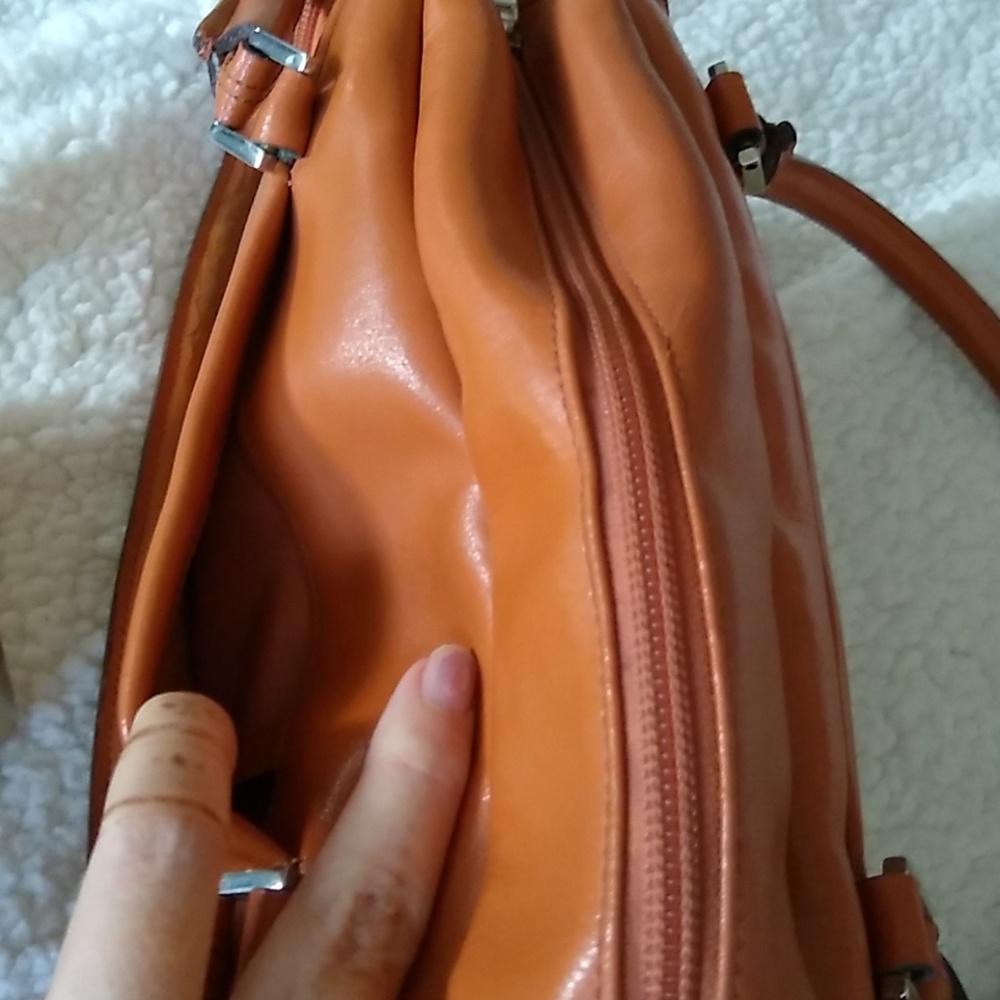 Lamarthe leather handbag - Picture 7 of 8